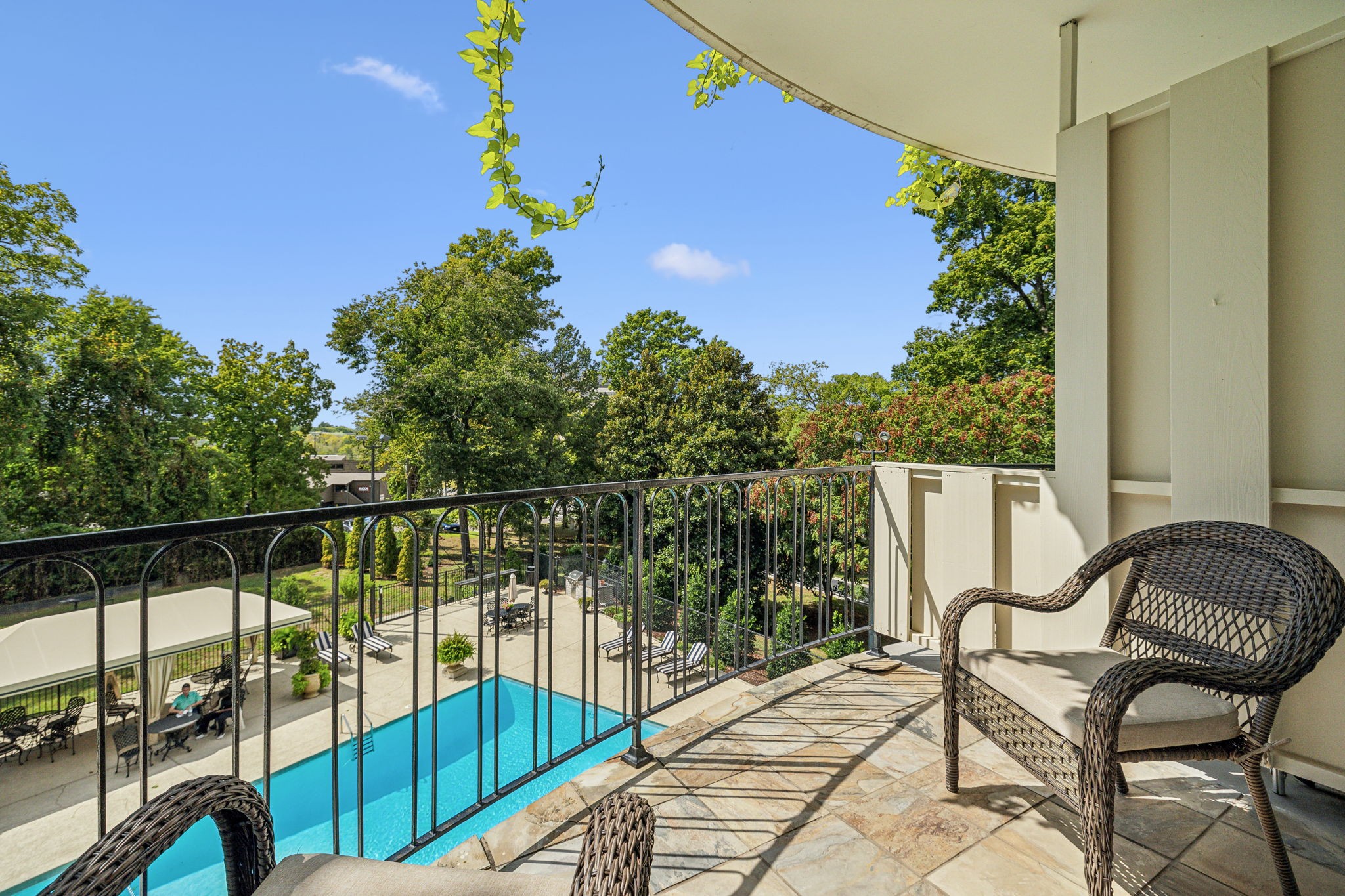4215 Harding Pike Unit: 305