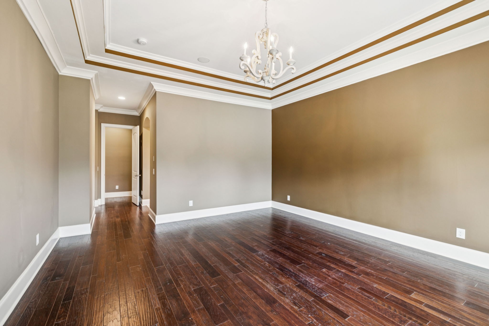1841 Tiverton Pl