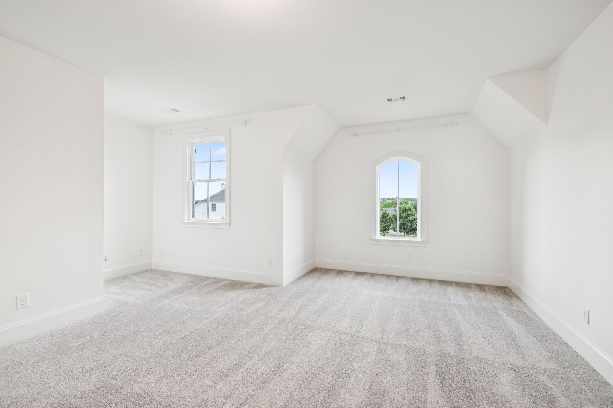 1841 Tiverton Pl