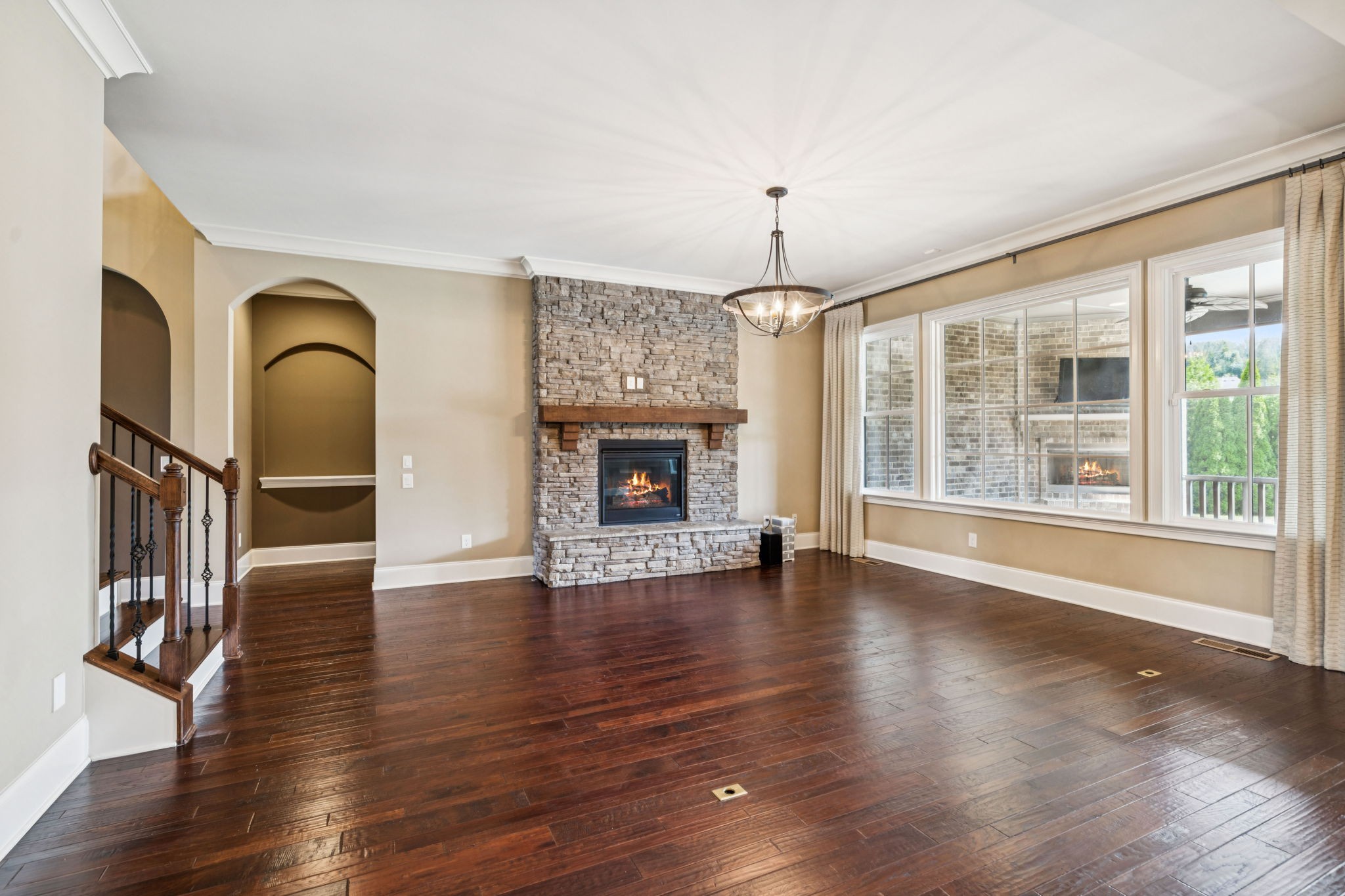 1841 Tiverton Pl