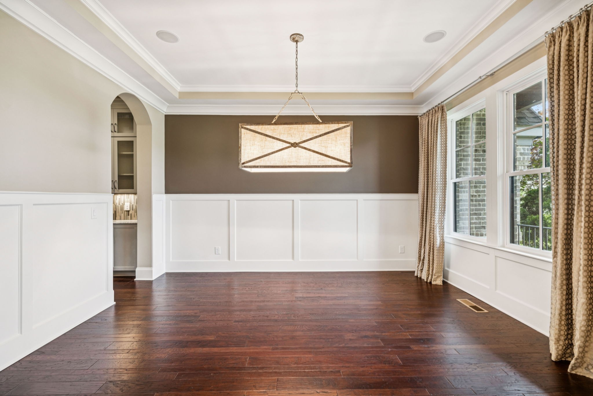 1841 Tiverton Pl