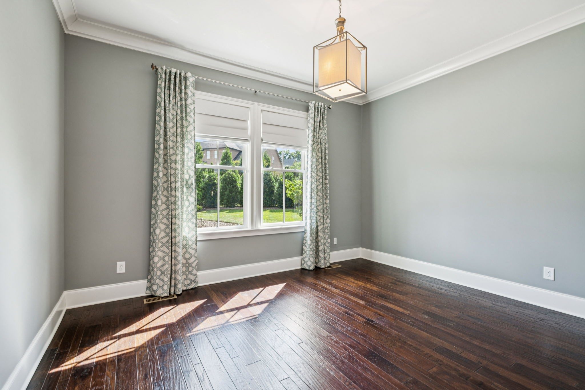 1841 Tiverton Pl