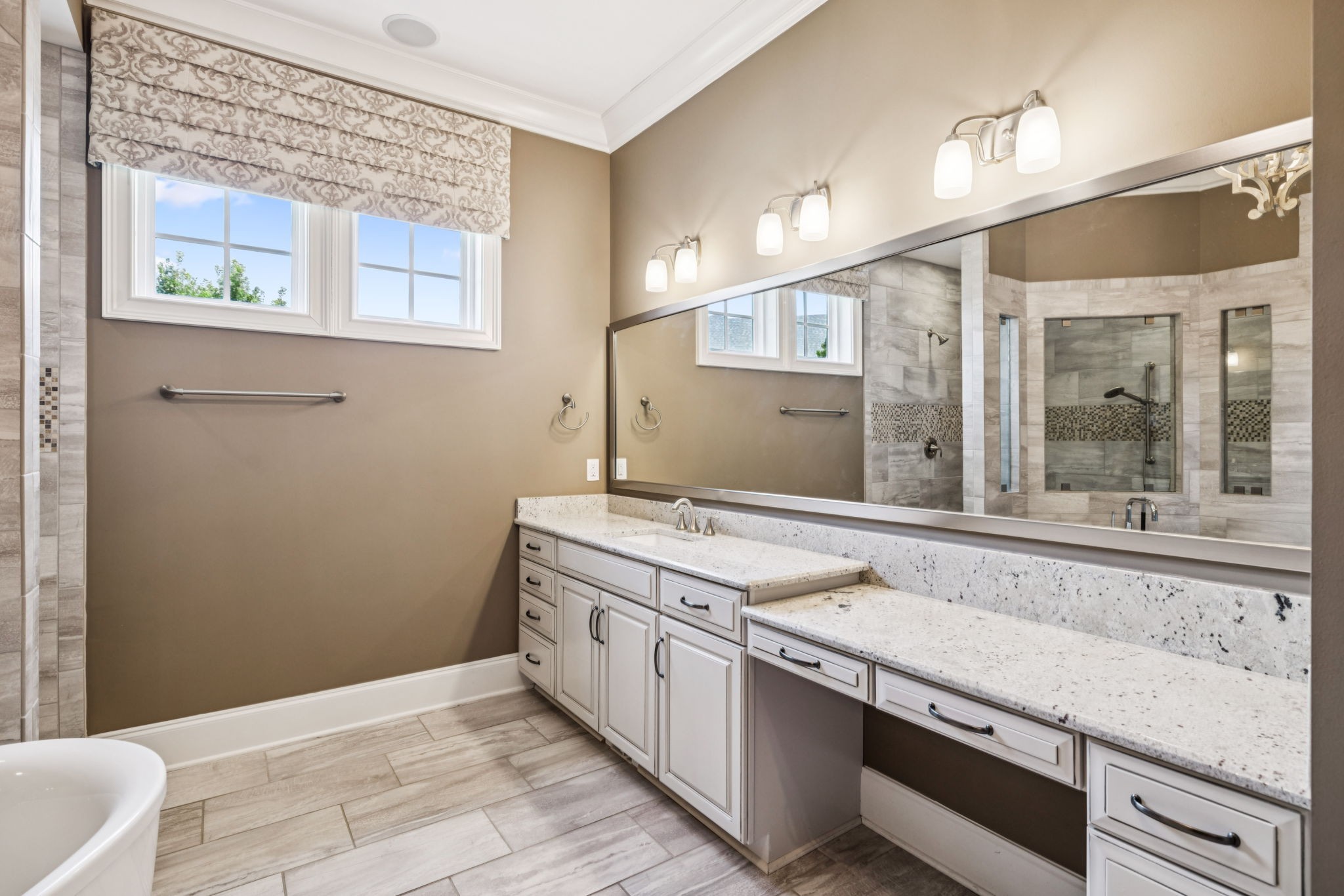 1841 Tiverton Pl