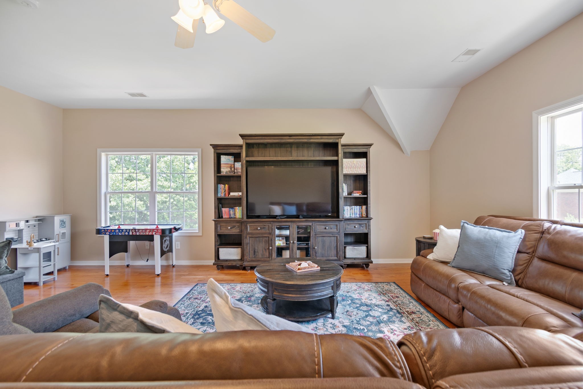 5604 Cedar Rock Dr