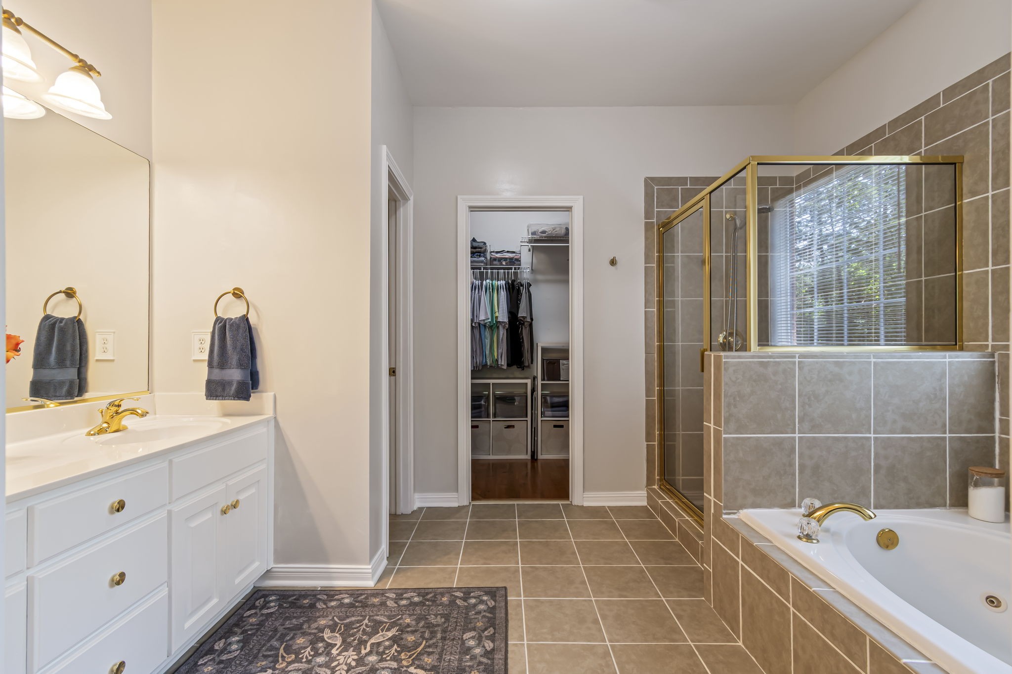 5604 Cedar Rock Dr