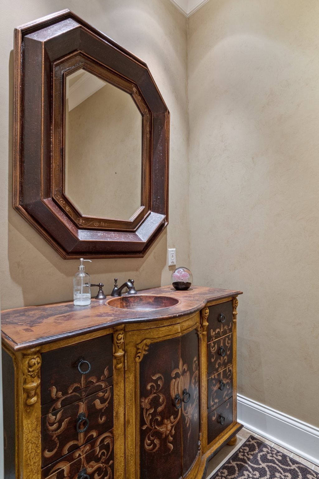 340 White Swans Crossing