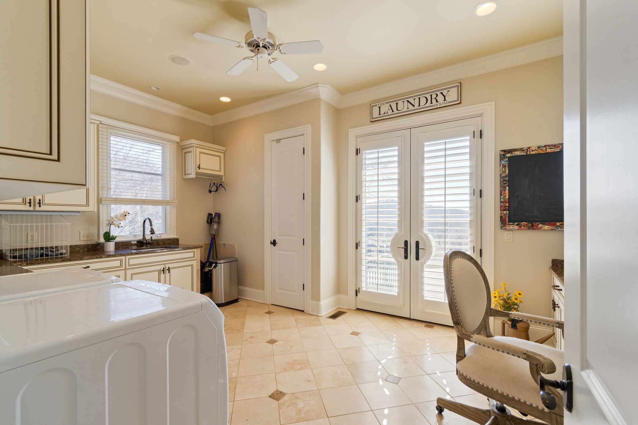 340 White Swans Crossing