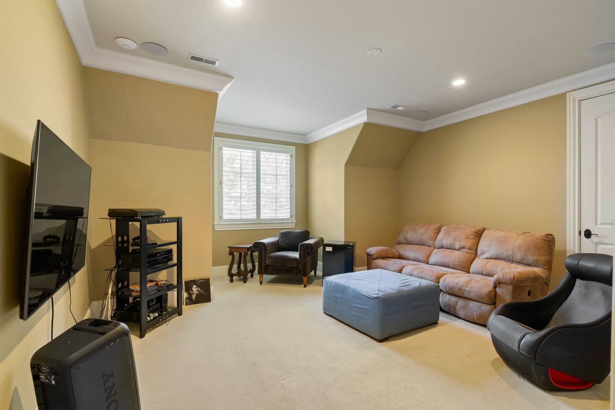 340 White Swans Crossing