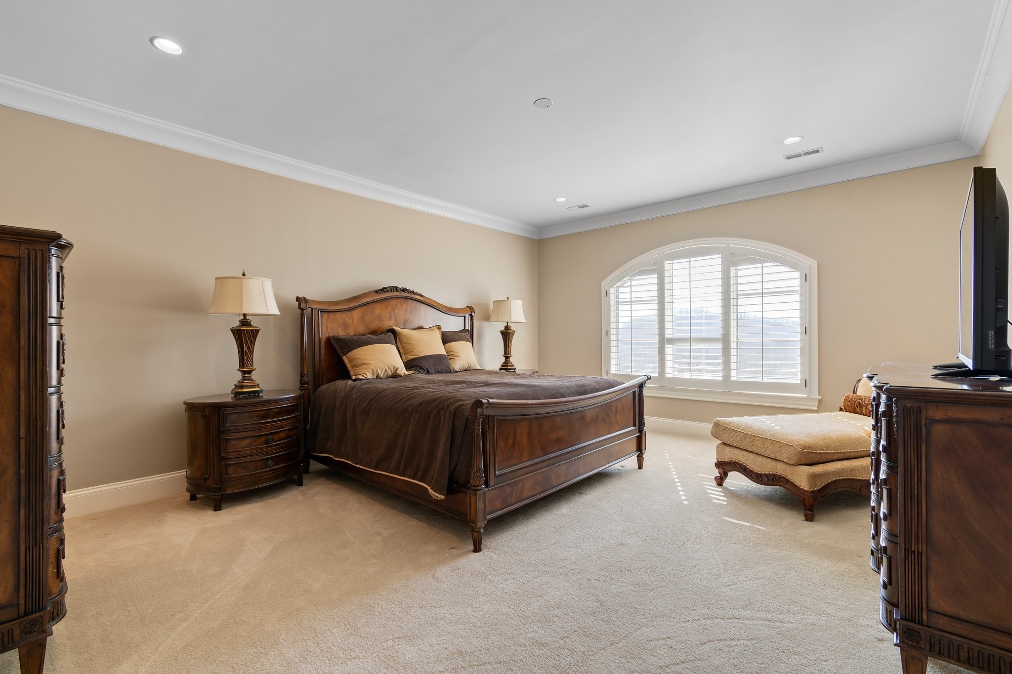 340 White Swans Crossing