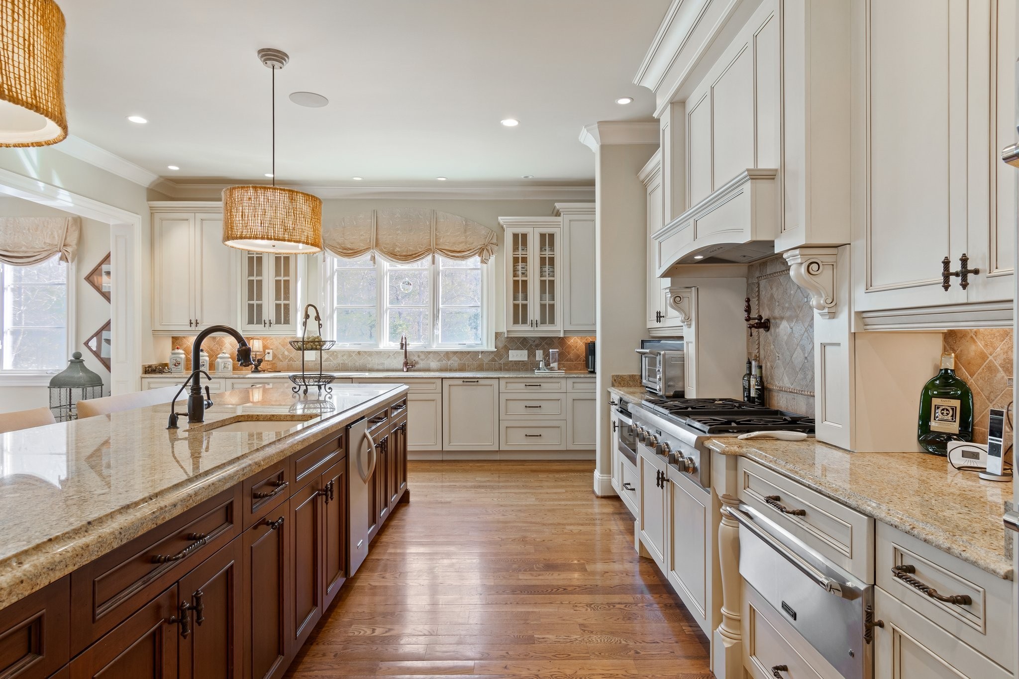 340 White Swans Crossing