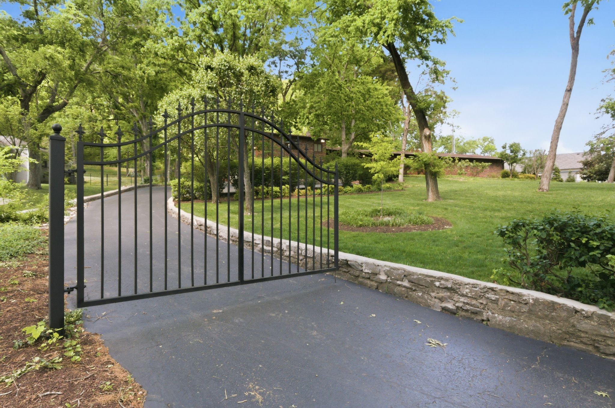6002 Hickory Valley Rd