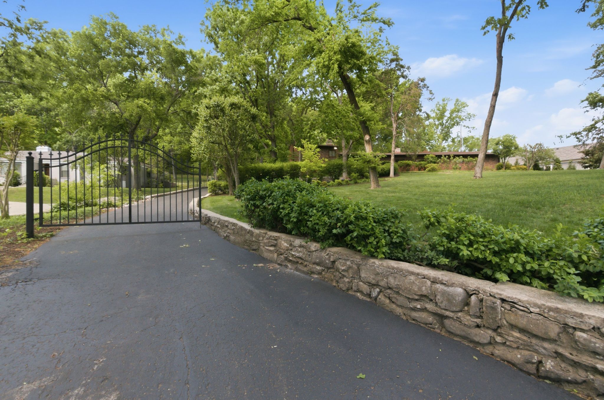 6002 Hickory Valley Rd