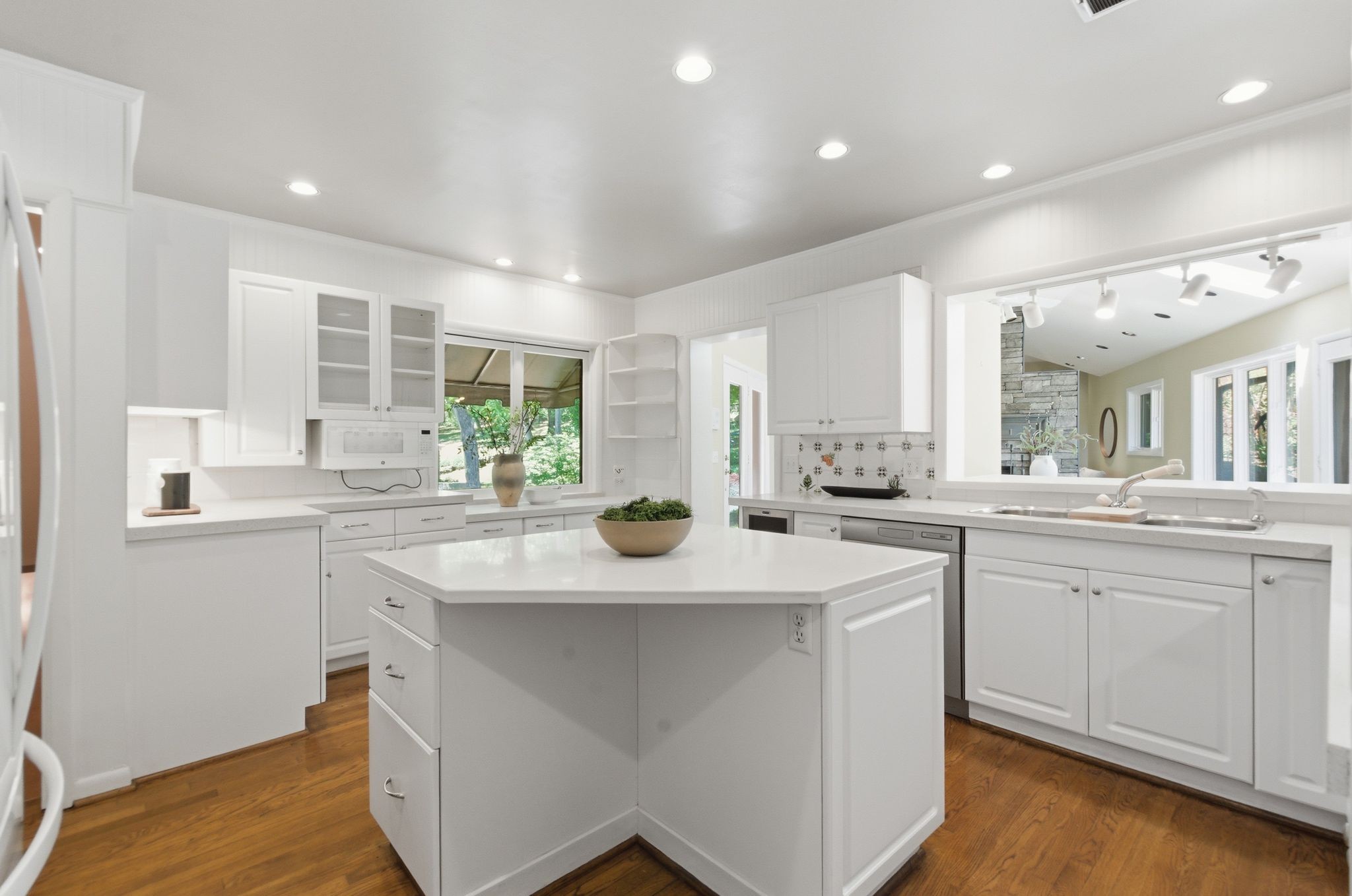 6002 Hickory Valley Rd
