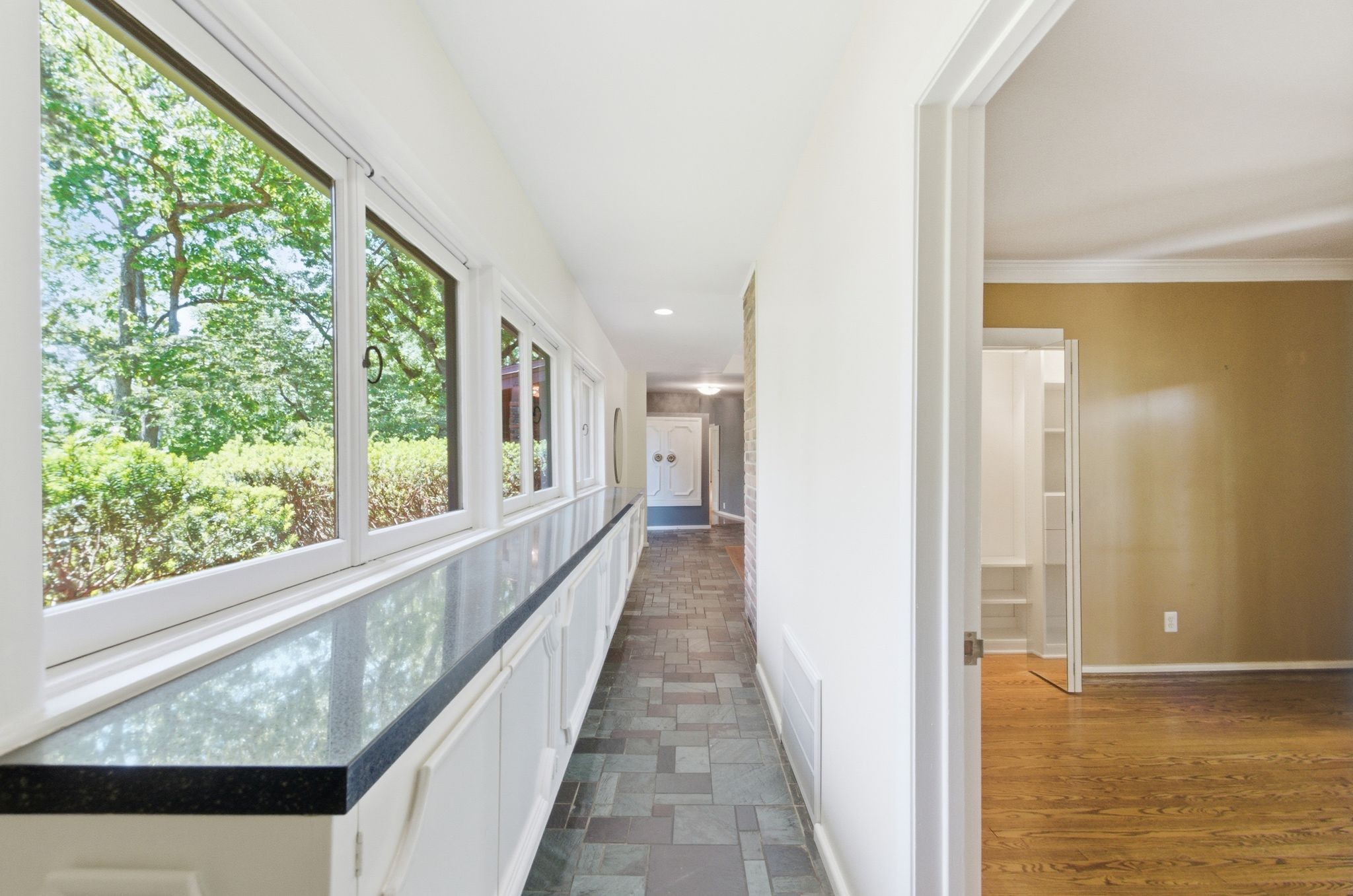 6002 Hickory Valley Rd