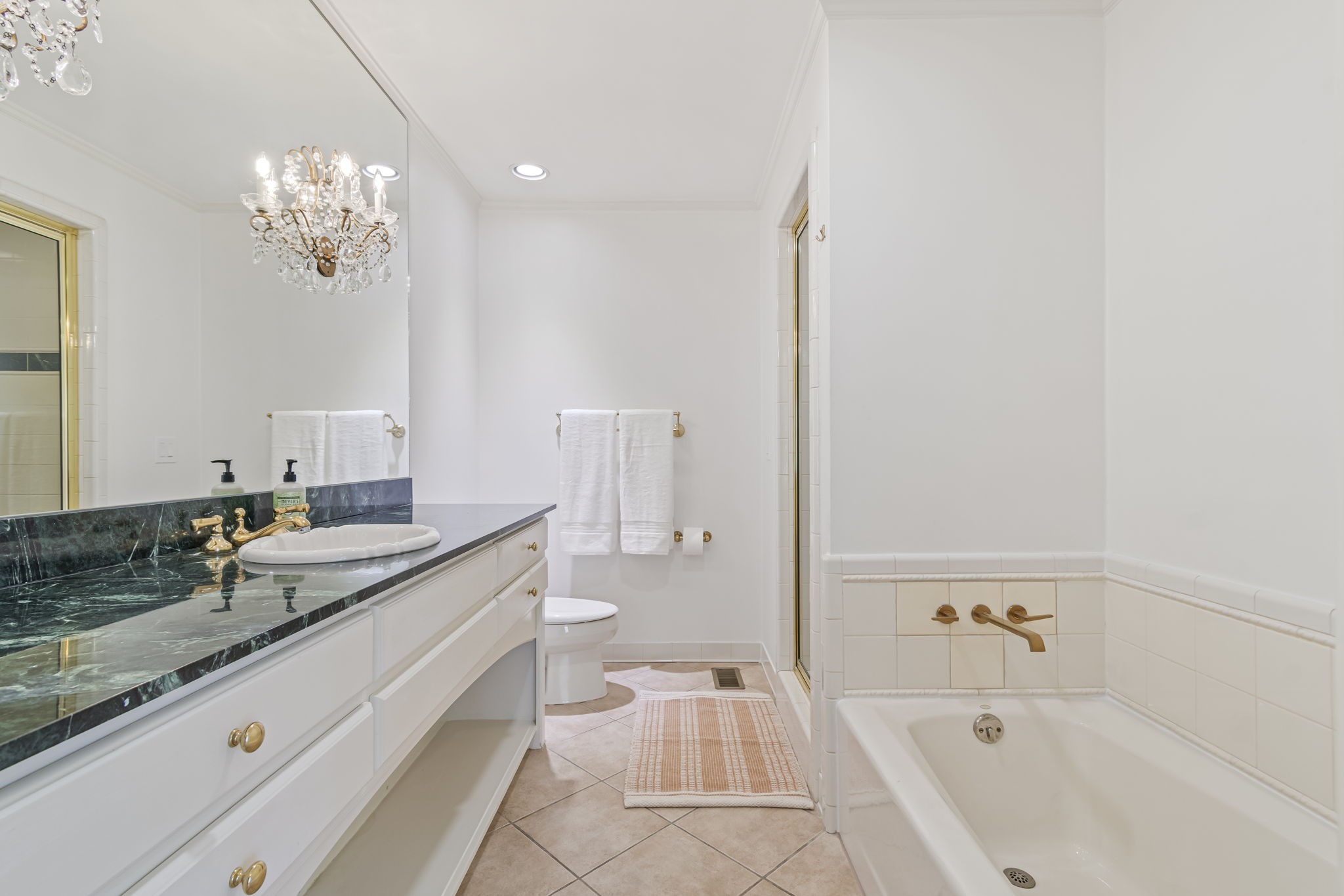 1209 Tyne Blvd