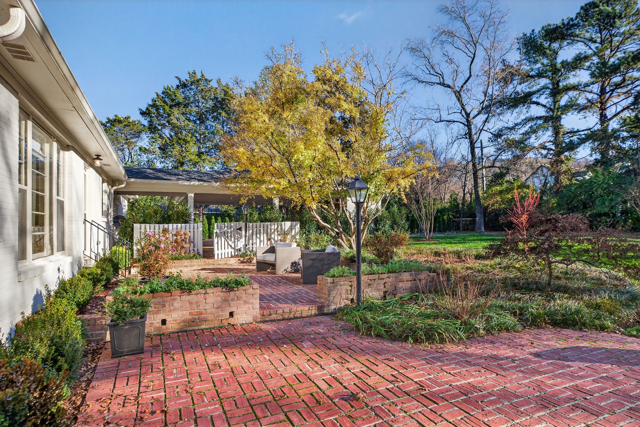 1209 Tyne Blvd