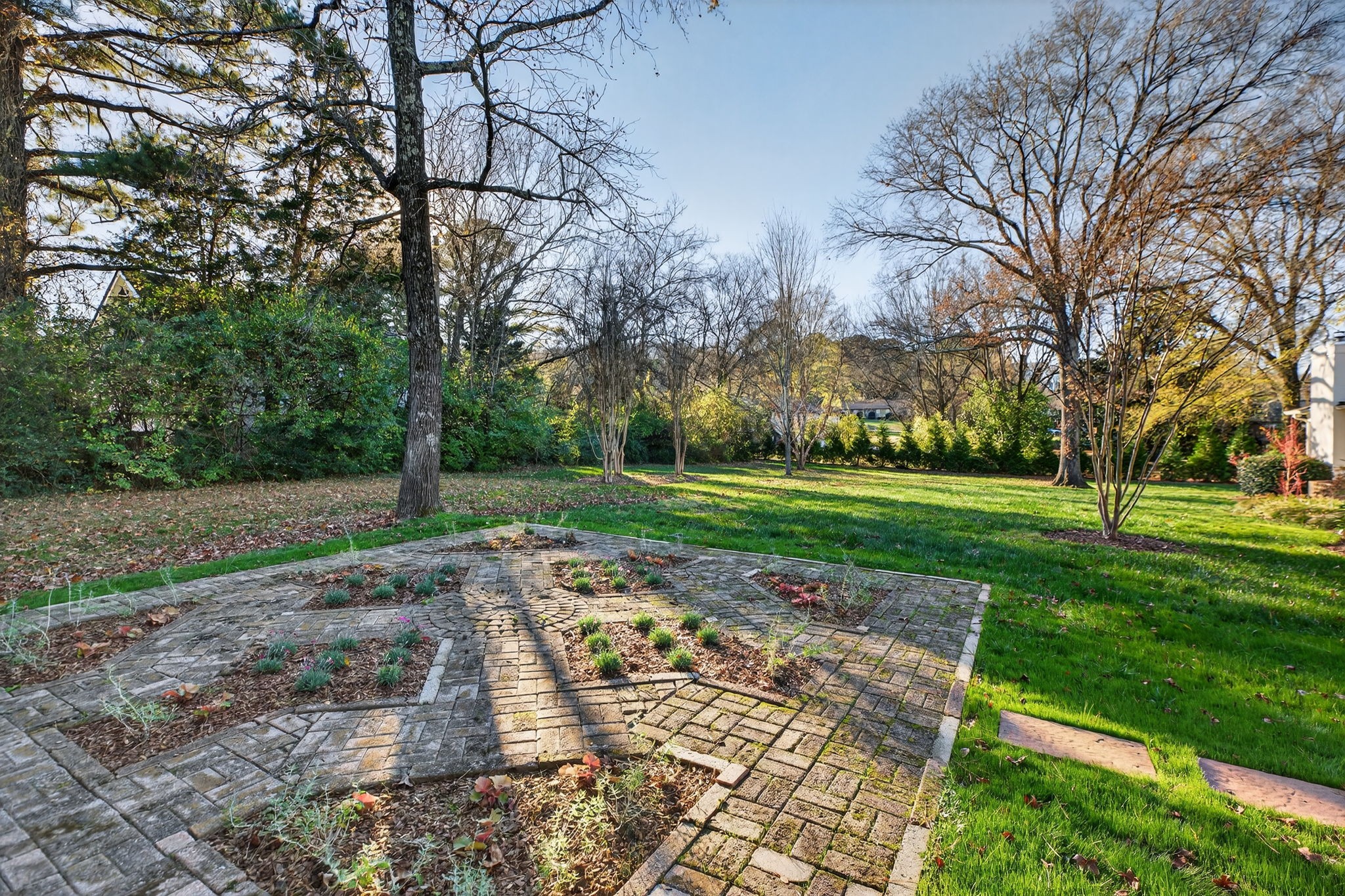1209 Tyne Blvd
