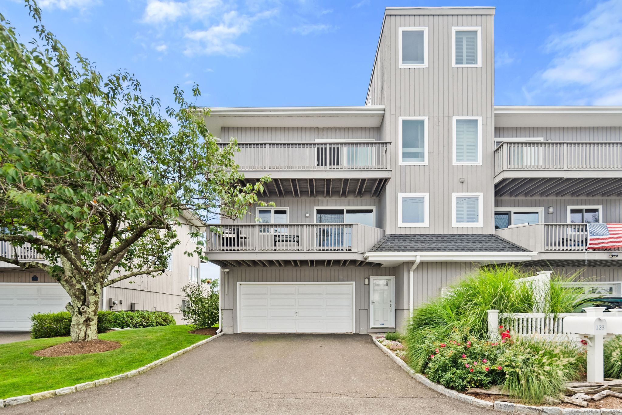 123 College Place 123