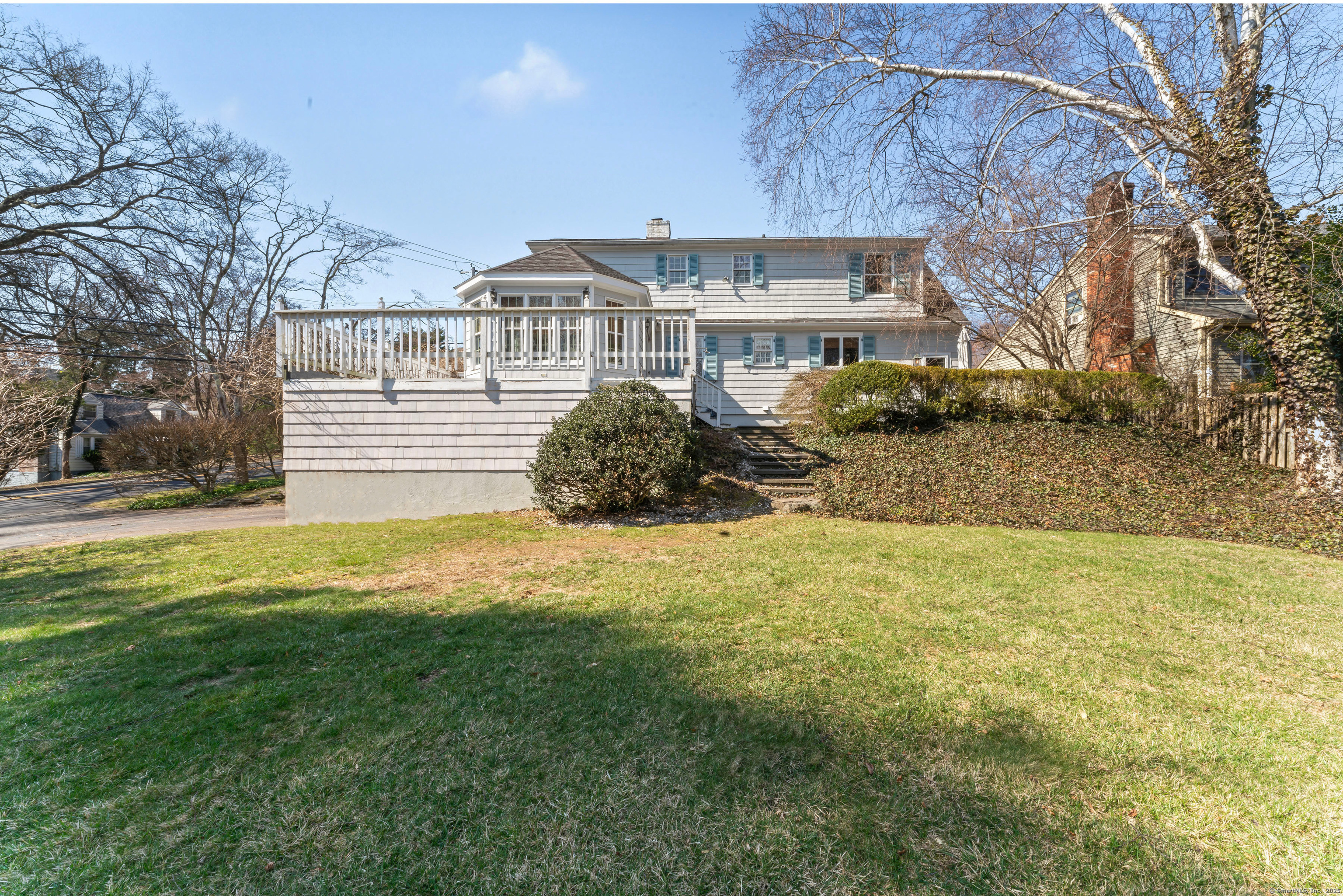 14 Knollwood Drive