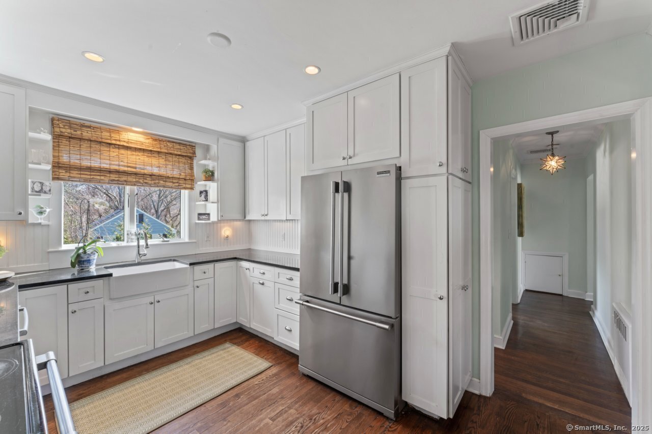 14 Knollwood Drive