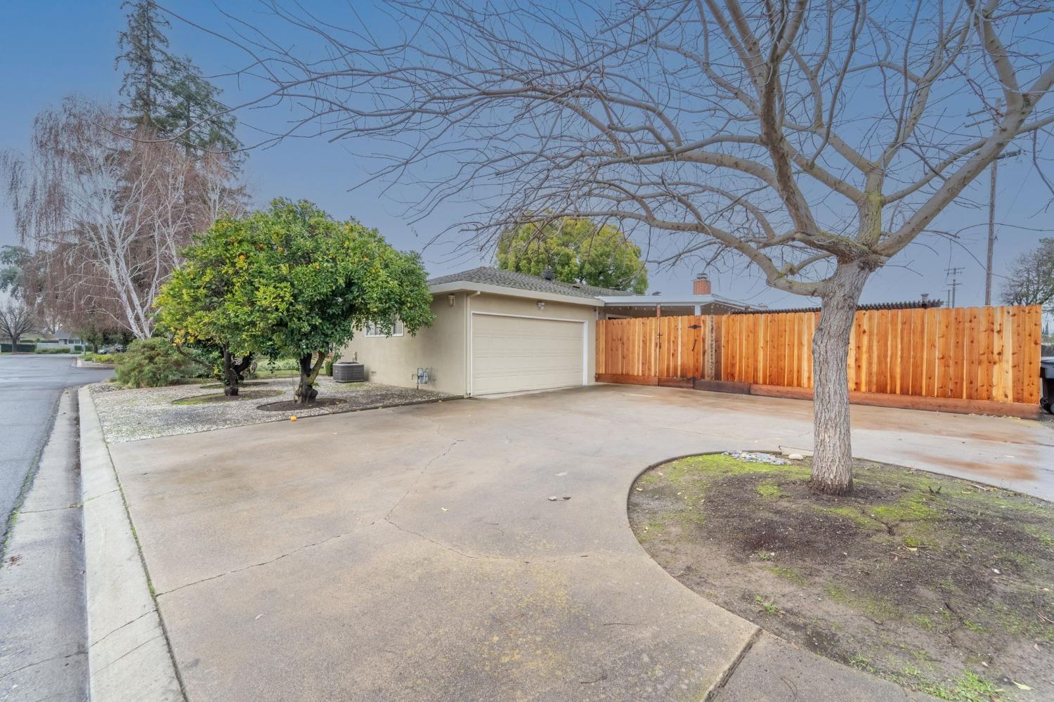 3037 Fredricksburg Way