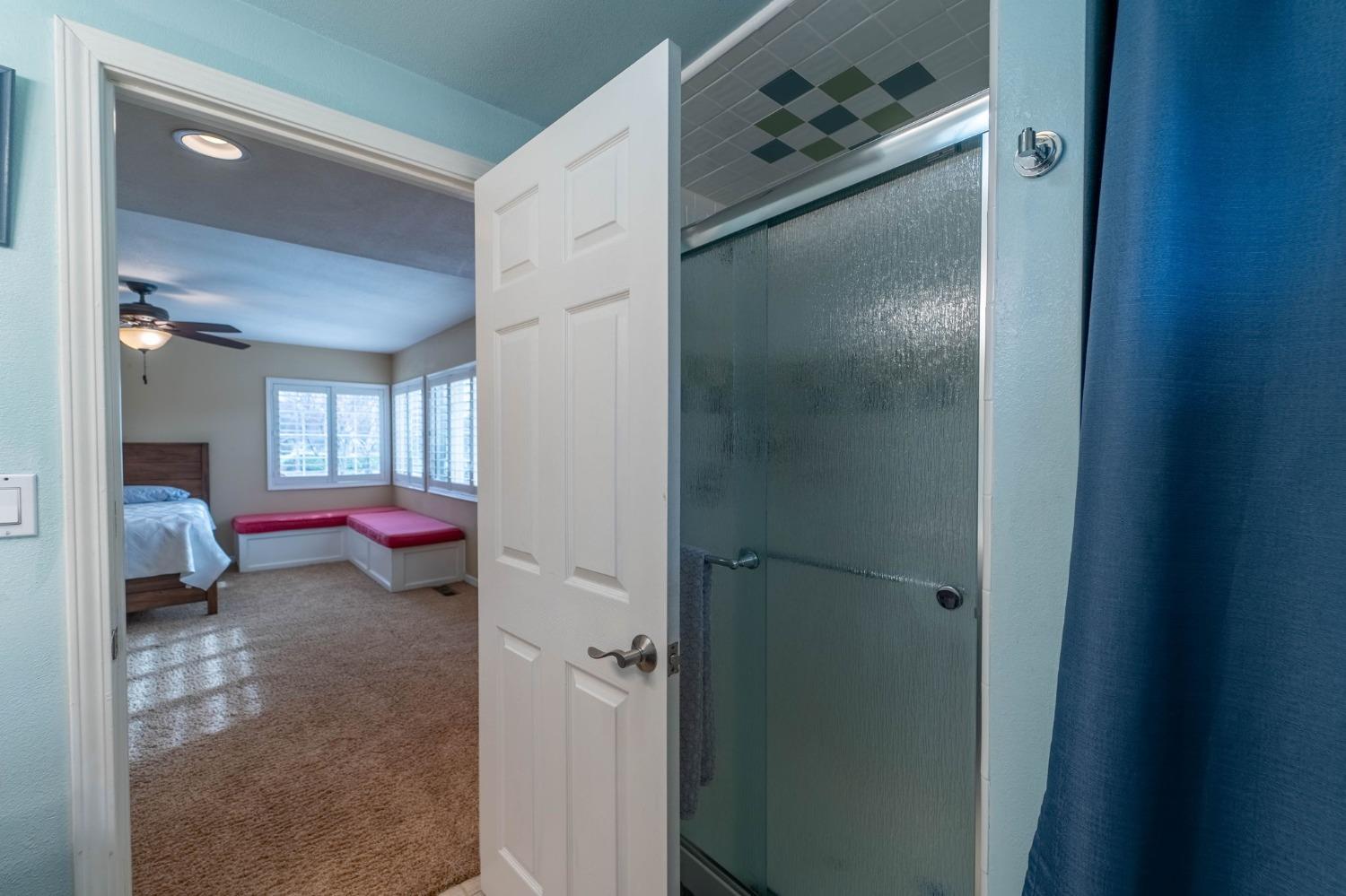 3037 Fredricksburg Way