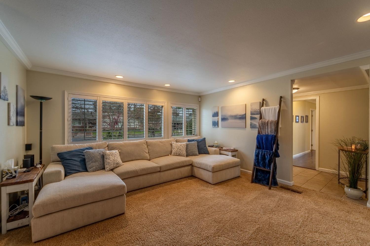 3037 Fredricksburg Way