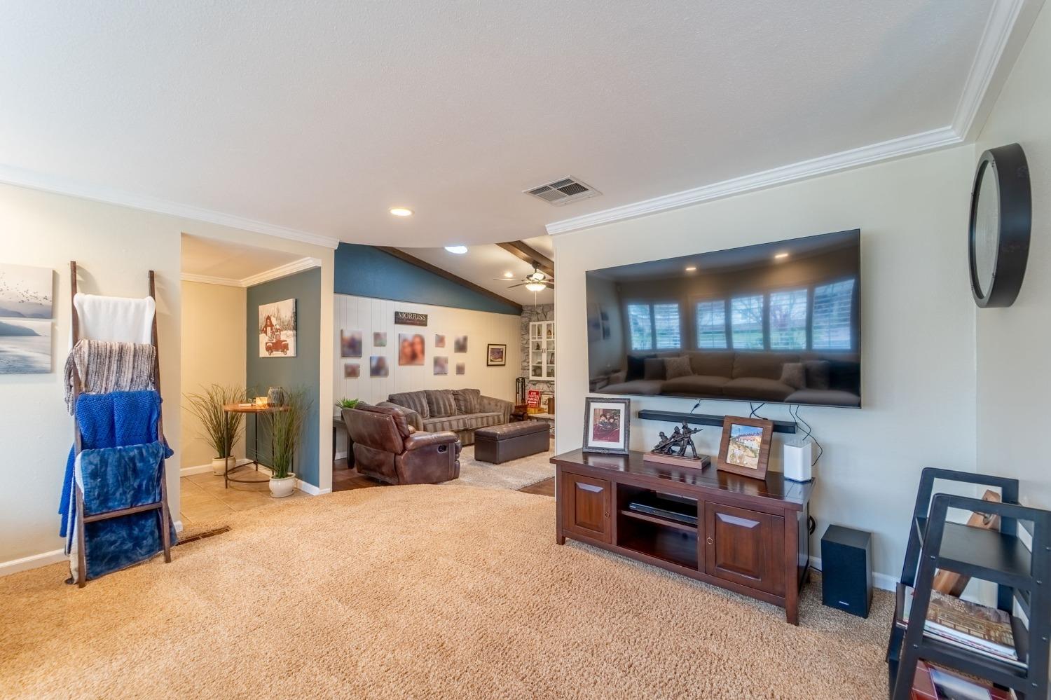 3037 Fredricksburg Way