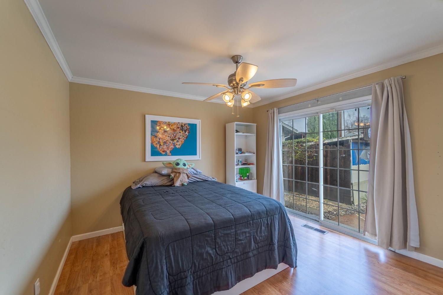 3037 Fredricksburg Way