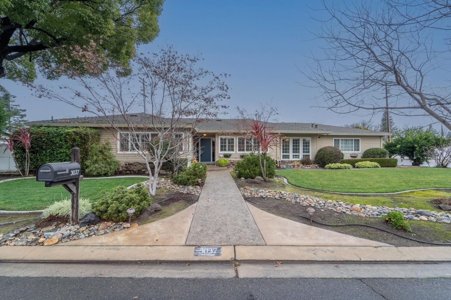 3037 Fredricksburg Way