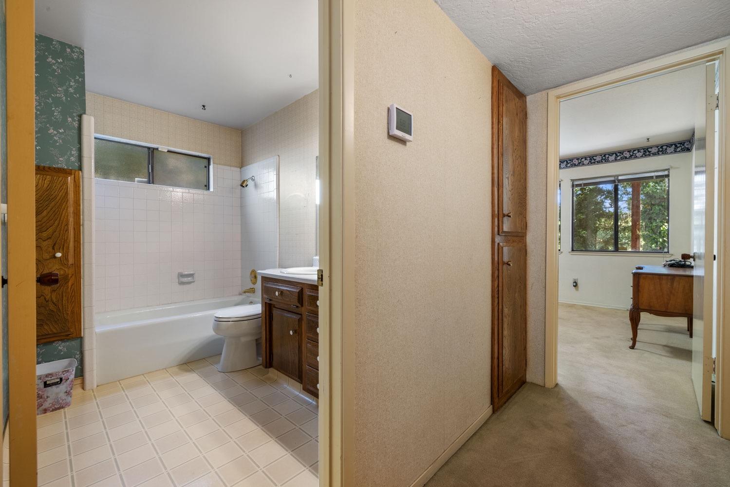 2509 Edgebrook Drive