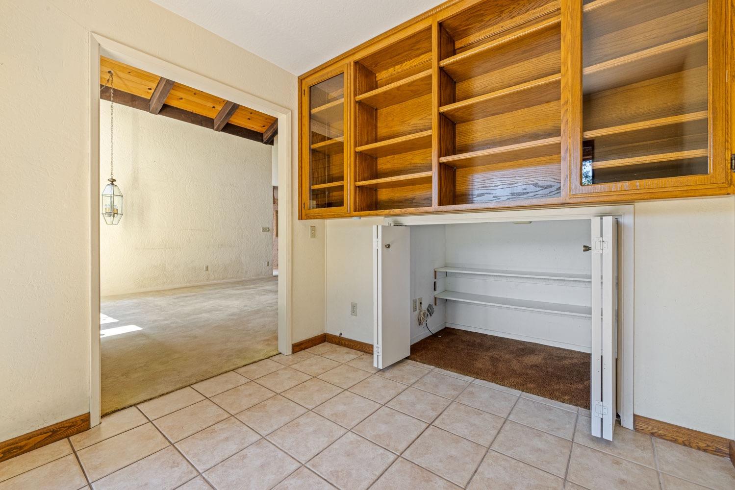 2509 Edgebrook Drive