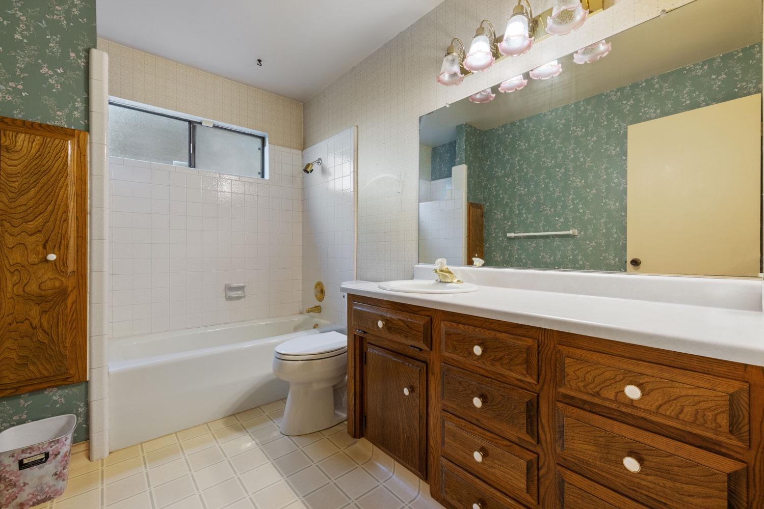 2509 Edgebrook Drive