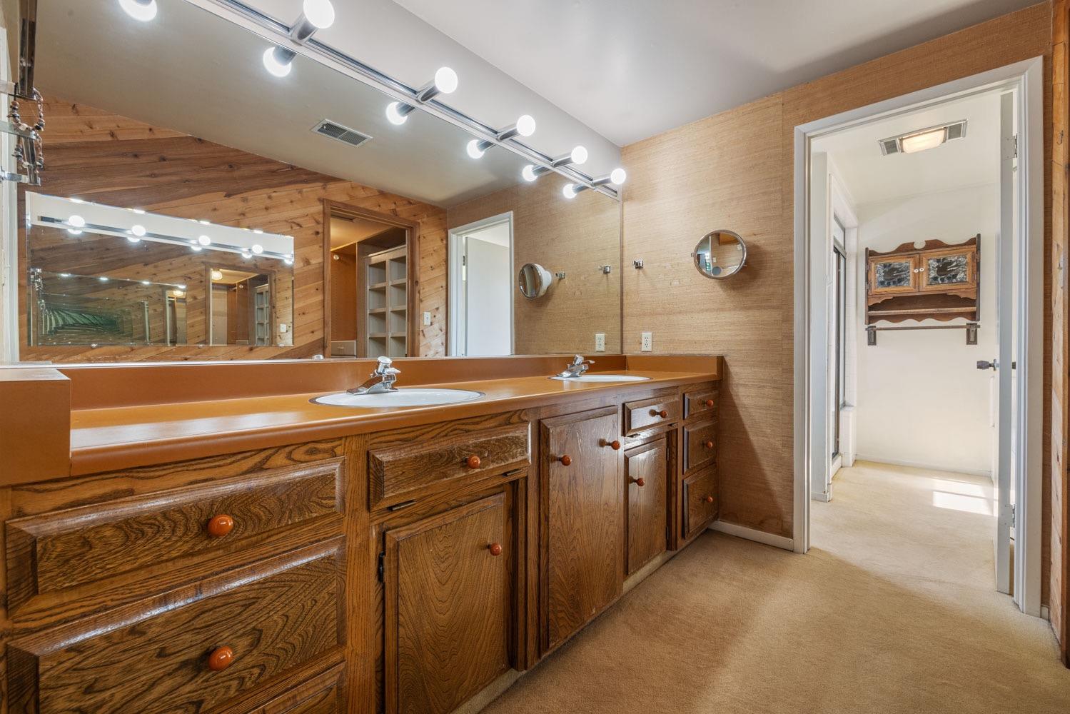 2509 Edgebrook Drive