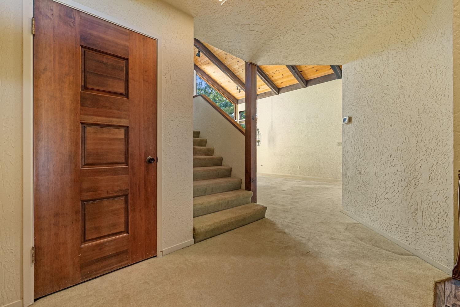 2509 Edgebrook Drive