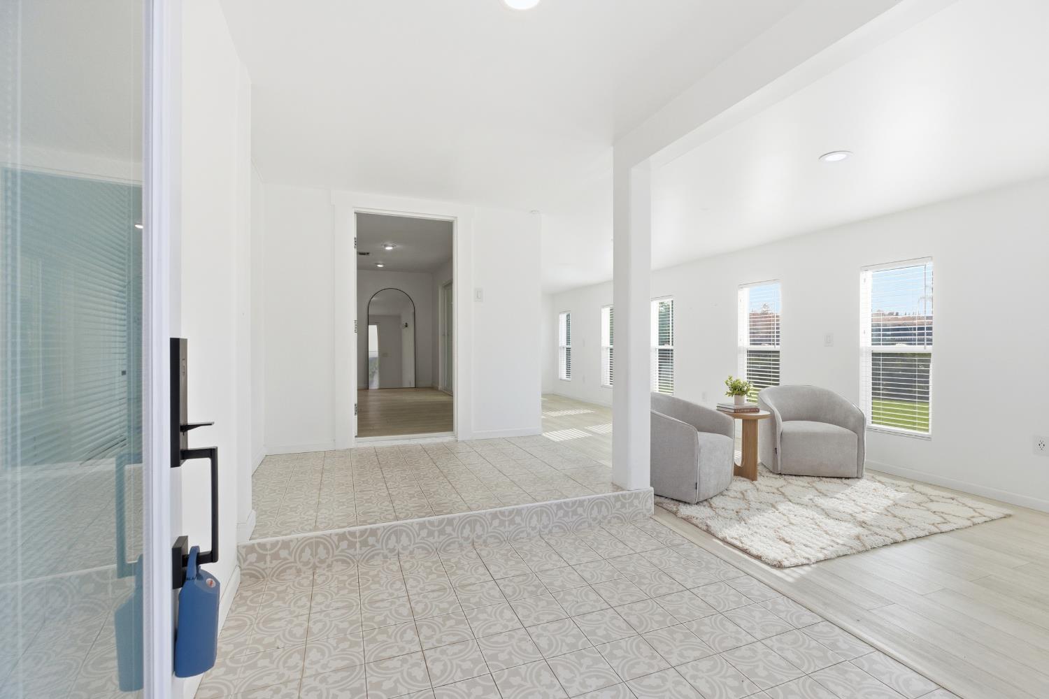2225 Davis Way