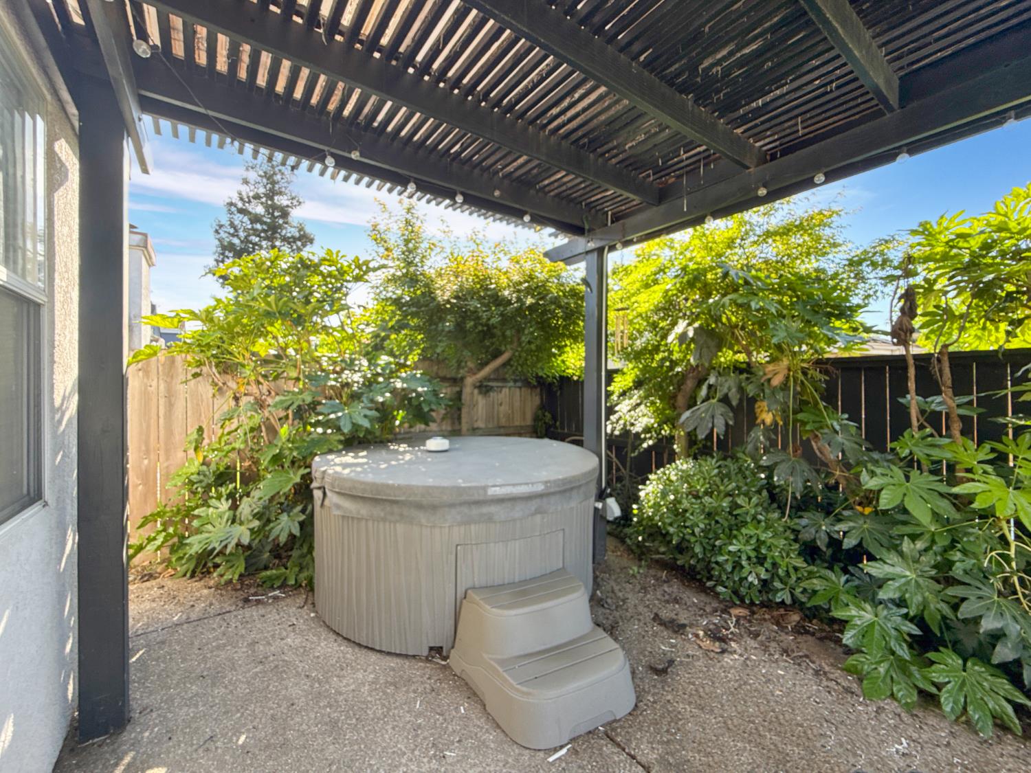 3027 Carousel Circle