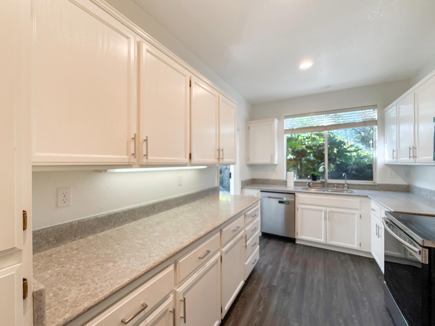 3027 Carousel Circle