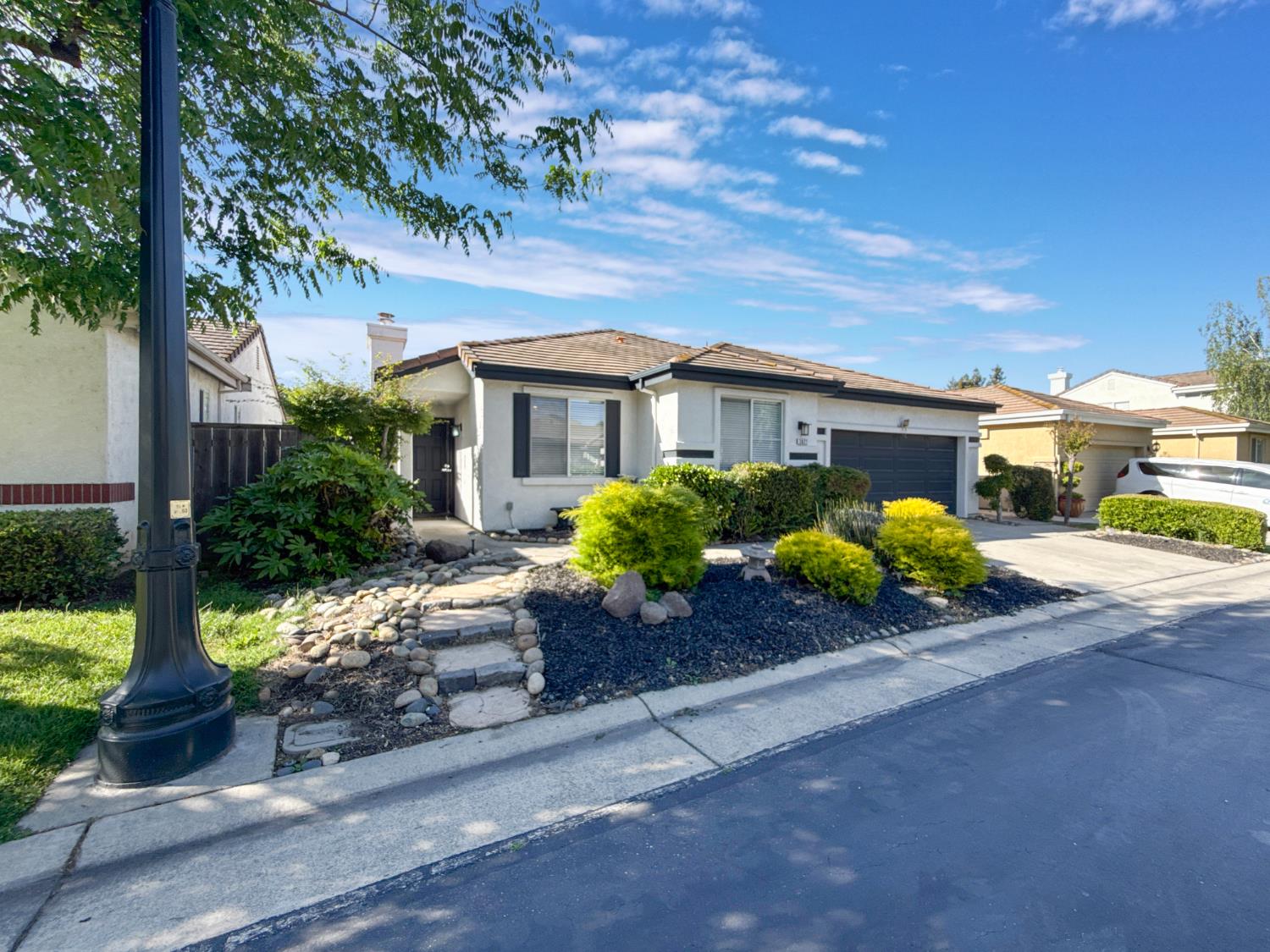 3027 Carousel Circle