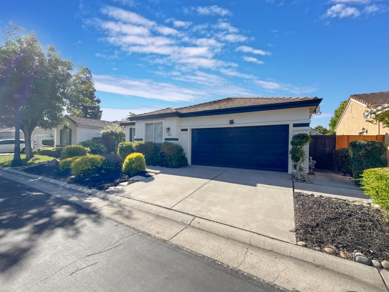 3027 Carousel Circle