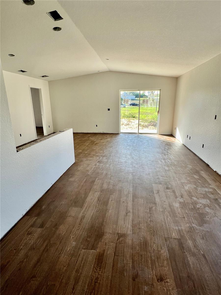 115 KNOLLWOOD DR