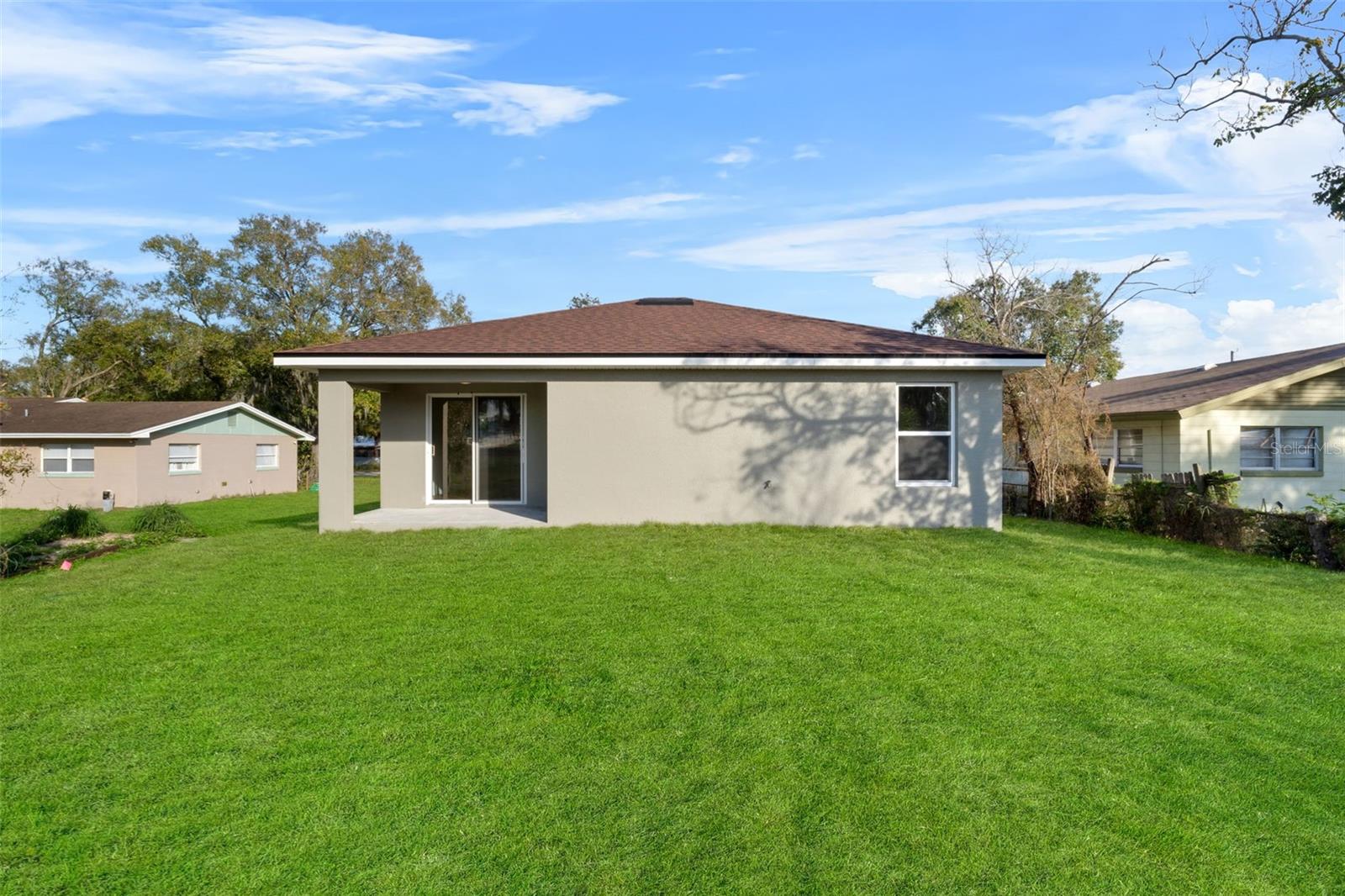 115 KNOLLWOOD DR