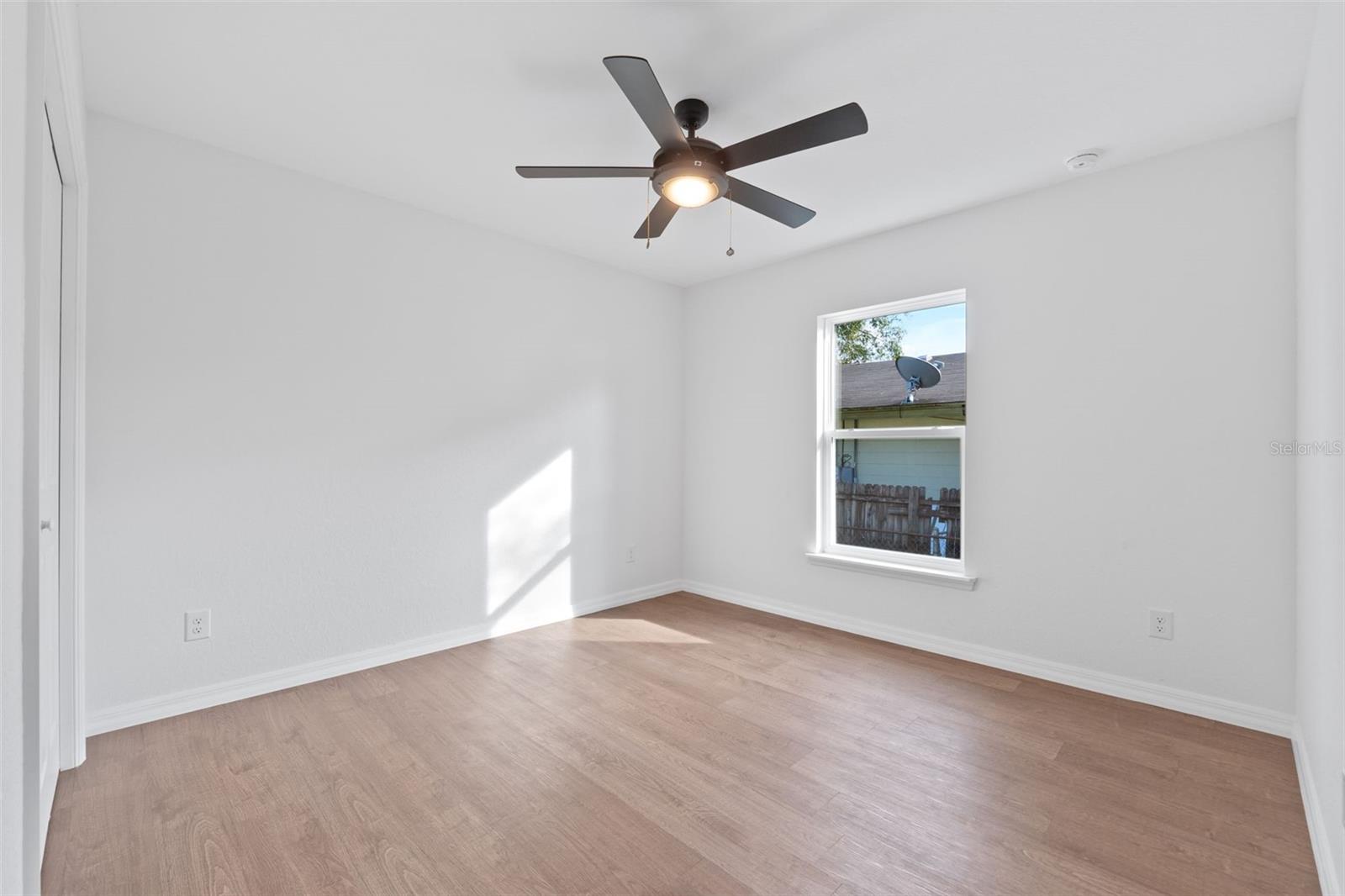 115 KNOLLWOOD DR