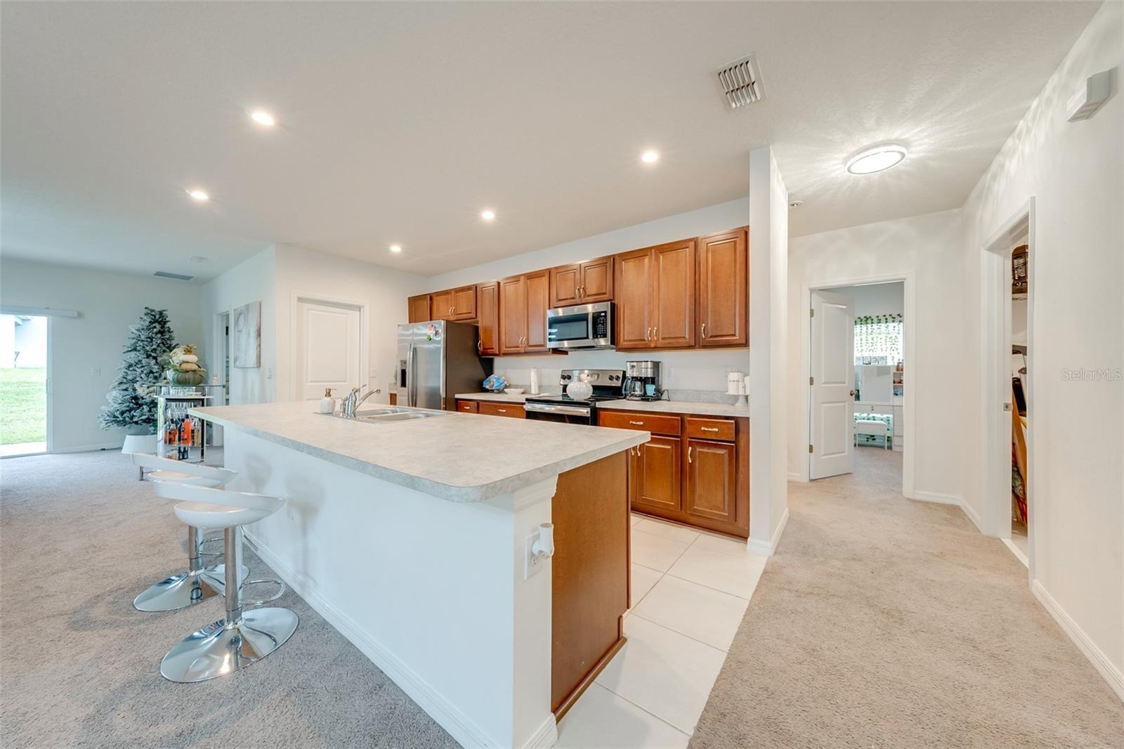 136 HAMLET LOOP