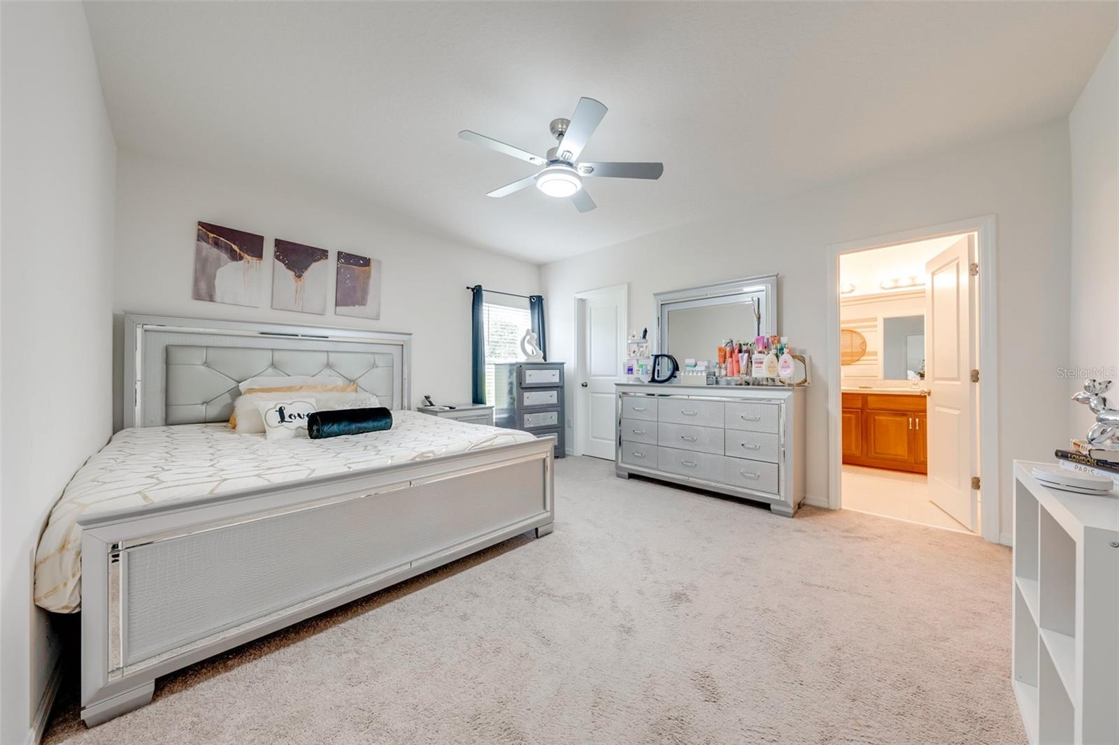 136 HAMLET LOOP