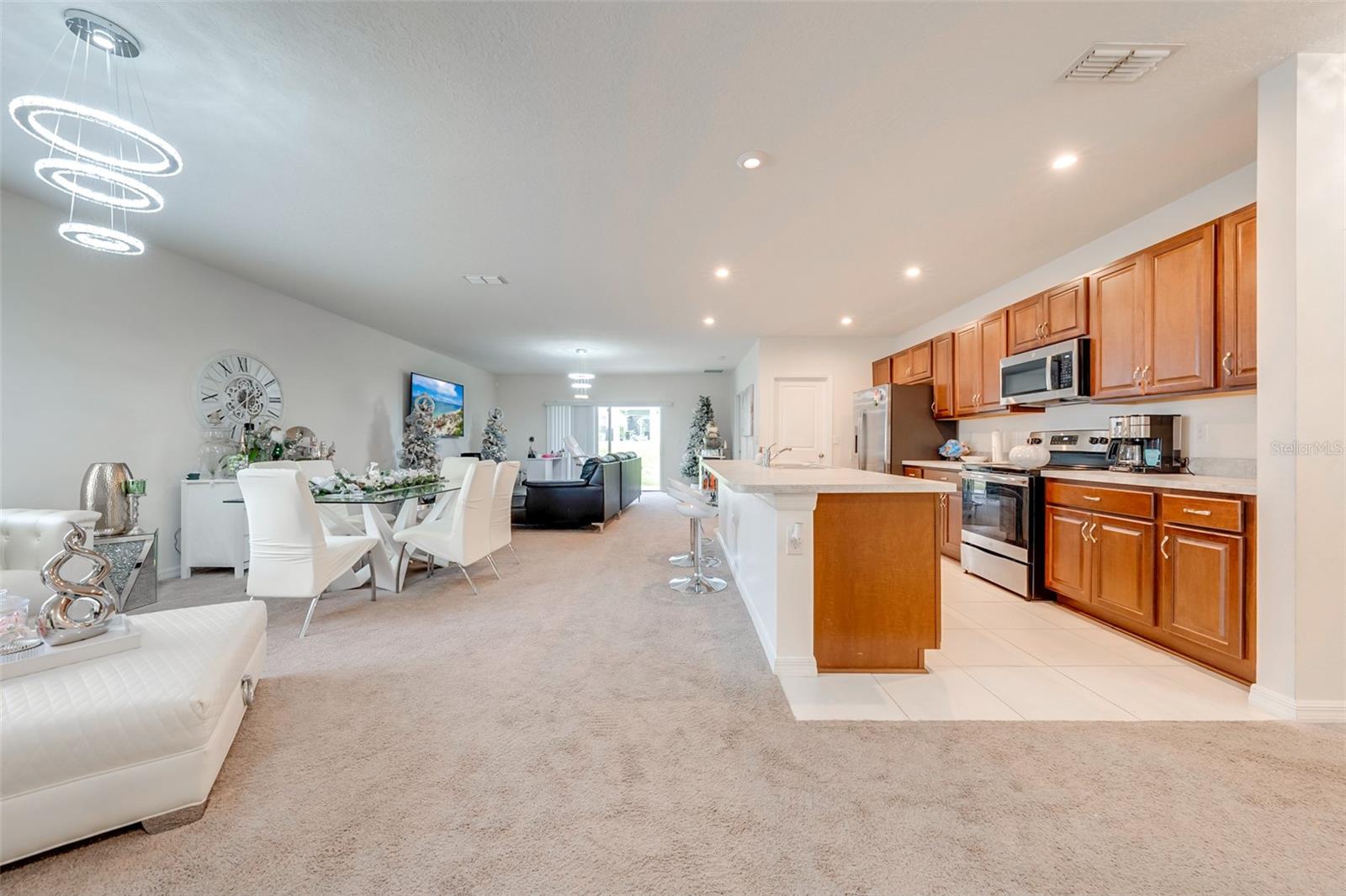 136 HAMLET LOOP