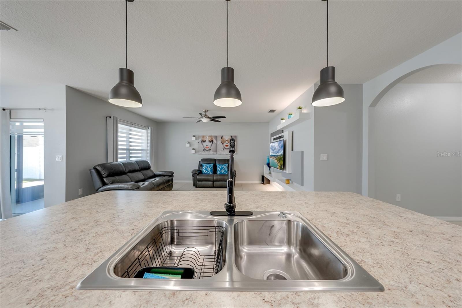 1833 PARTIN TERRACE RD