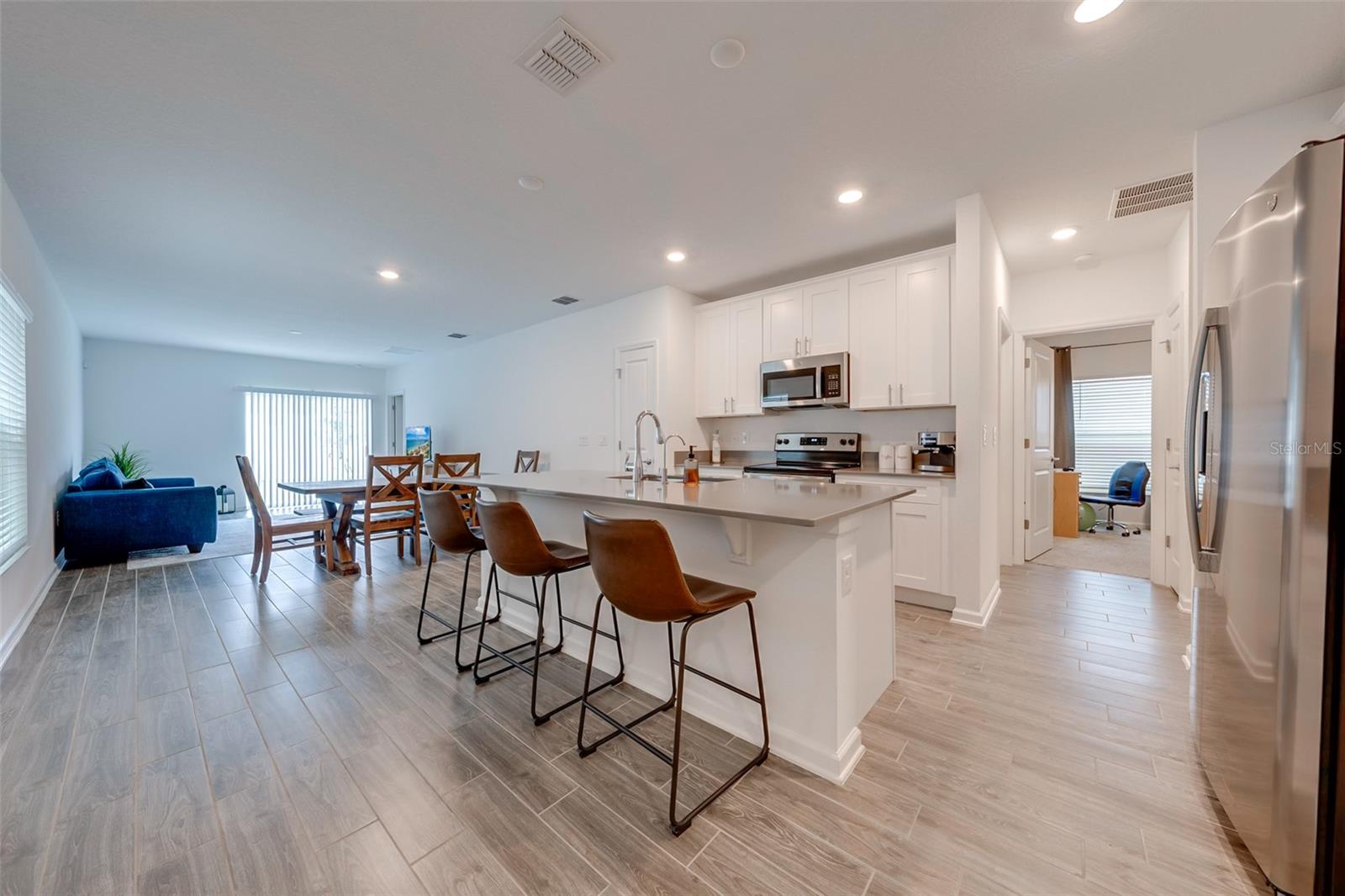 522 JETT LN