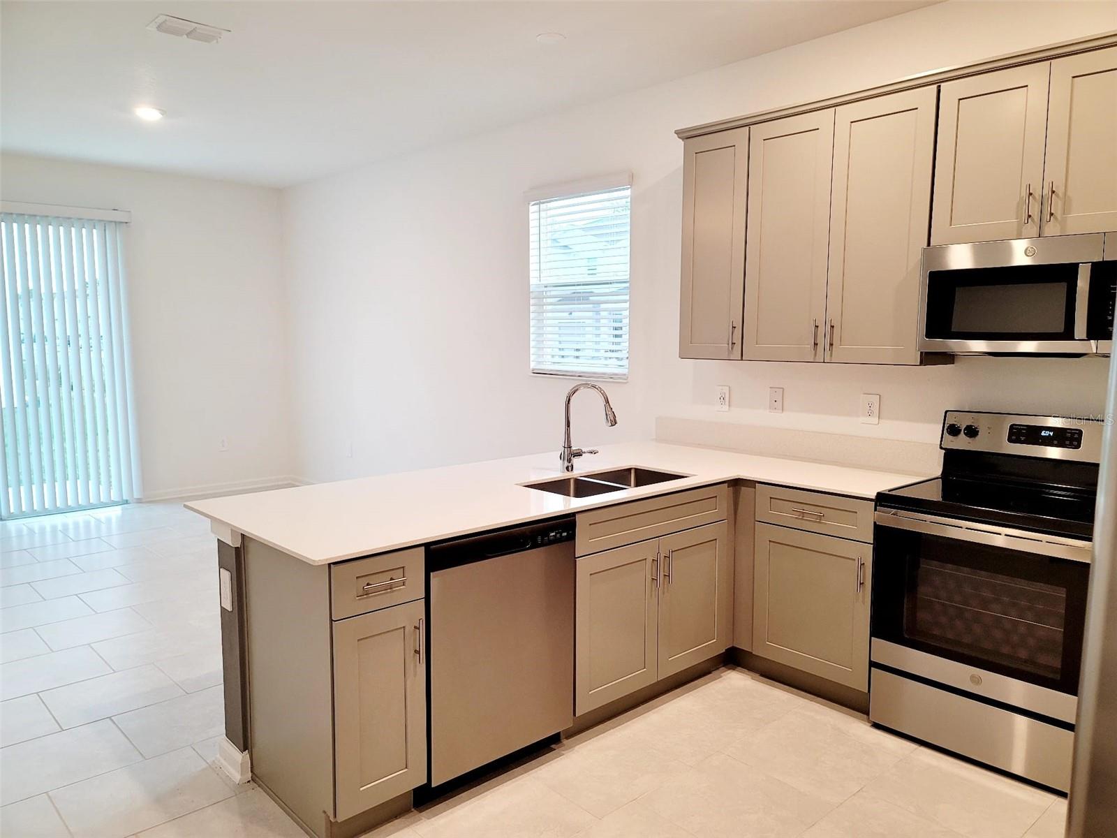 2305 BROOK MARSH LOOP