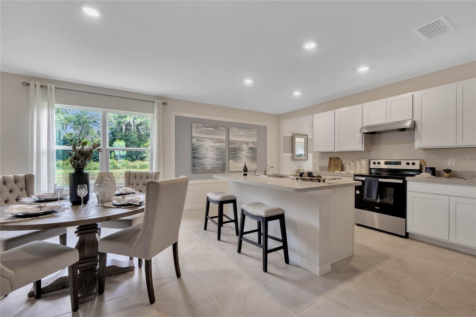 2816 SWOOPING SPARROW DR